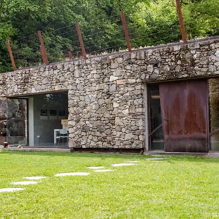 Maeli Winery House Bed & Breakfast