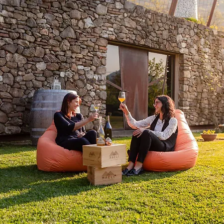 Maeli Winery House Couette-café